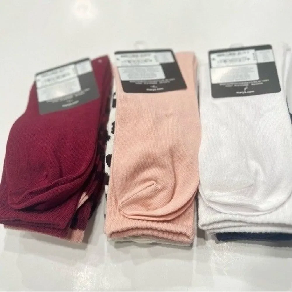 Bundle 6 socks and 3 scrunchies set Jenni  Pack Tie Dye size 9-11